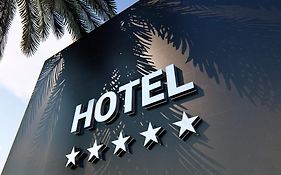 Country Inn & Suites Lucknow Gomti Nagar